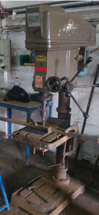 Industrial spot welding machine for sheet metal joining